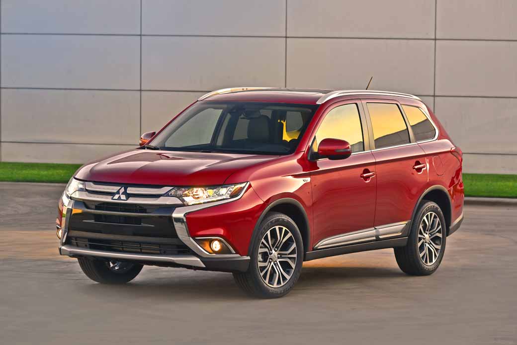 mitsubishi-motors-in-the-ny-auto-show-and-the-world-premiere-the-outlander-2016-20150403-1