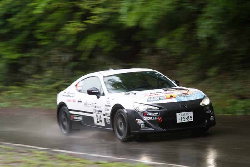 all-japan-rally-jn6-subaru-podium-monopoly-jn5-peugeot-208-first-victory20150511-2-min