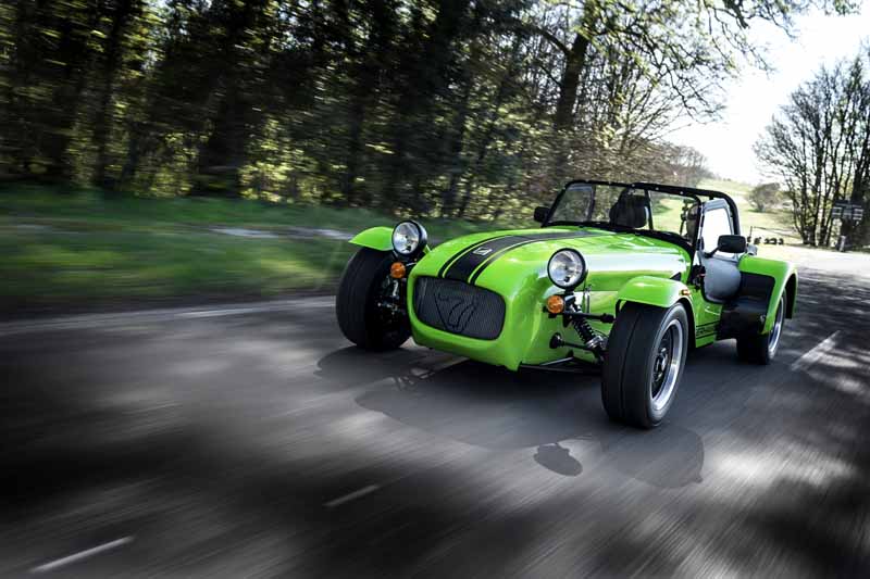 caterham-new-sigma-engine-wide-body-in-the-european-market-seven-275r-appearance20150610-3-min
