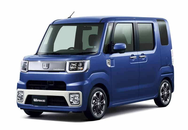 daihatsu-add-the-joint-development-car-of-the-mont-wave-legend-in-the-wake20150630-5-min