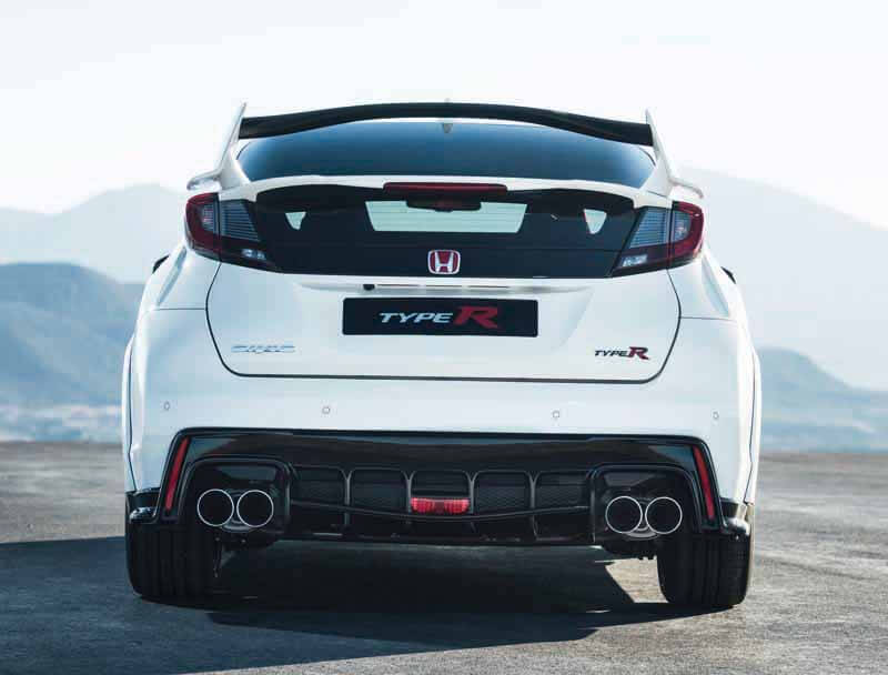 honda-commercial-model-of-the-civic-type-r-to-finally-european-debut20150606-11 (1)