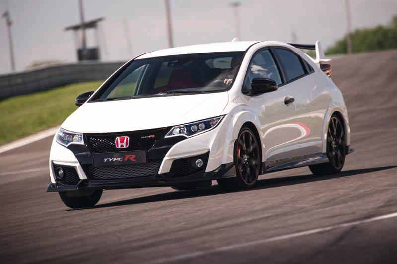 honda-commercial-model-of-the-civic-type-r-to-finally-european-debut20150606-8 (1)