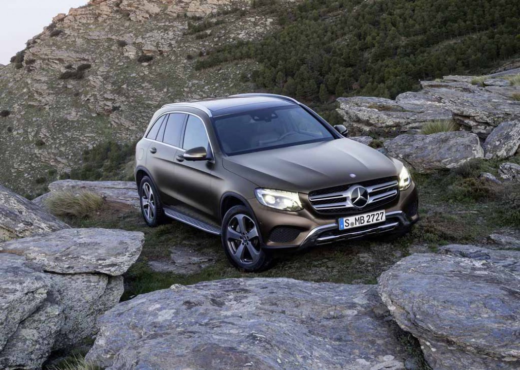 mercedes-benz-the-worlds-first-published-the-new-crossover-suv-glc20150618-14-min