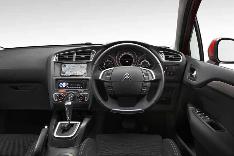 citroen-c4-launch-and-navigation-special-gift-to-purchase-the-first-100-units20150825-3