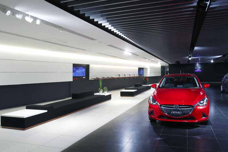 mazda-held-a-design-event-in-the-headquarters-lobby20150817-2