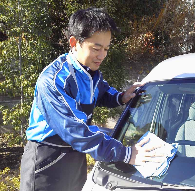 the-car-wash-solvent-musui-pv-genichiro-mr-professional-wrestler-tenryu-retirement-match-invitation-campaign-implementation20150805-5