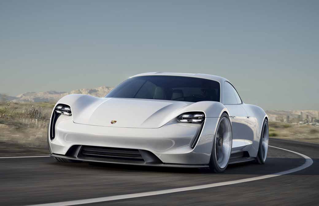 four-seater-sports-mission-e-the-birth-of-the-full-electric-drives-first-porsche20150915-9