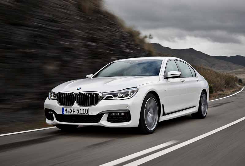 bmw-the-new-7-series-announcement-1029-sales-start20151007-5