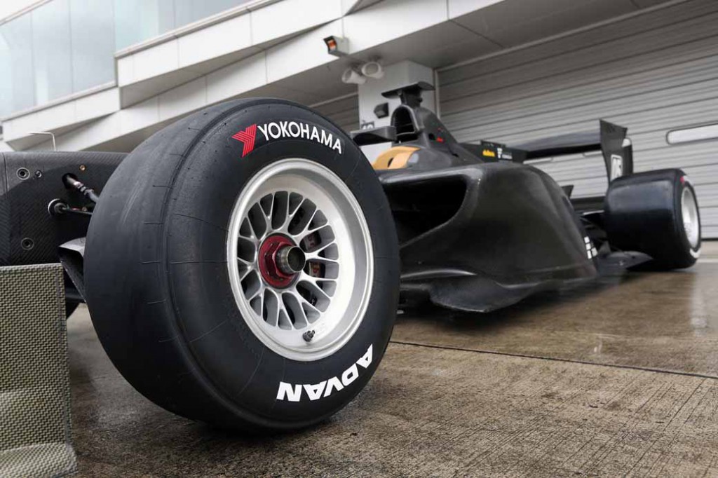 yokohama-rubber-and-one-make-supplying-the-advan-racing-tires-to-formula-race-of-asias-best20151030-1