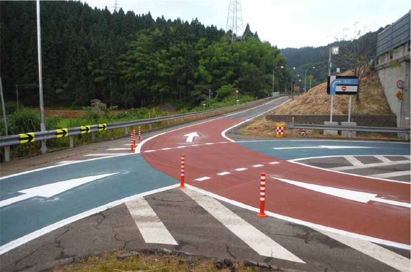 japan-japan-highway-public-corporation-announced-the-future-of-measures-and-occurrence-of-reverse-run-in-the-high-speed-road20160130-14