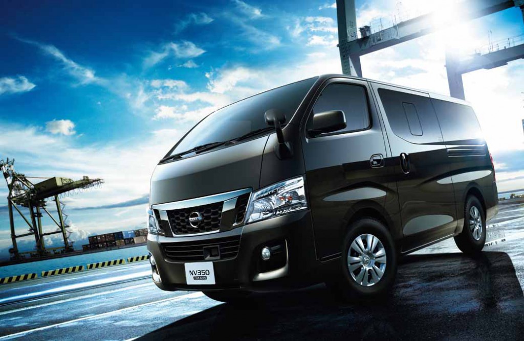nissan-to-set-the-classs-first-automatic-brake-to-nv350-caravan-series-main-grade20160127-13