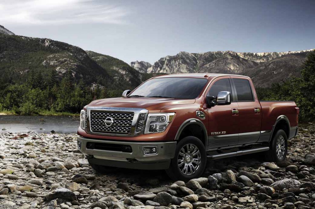 nissan-titan-xd-won-best-pickup-truck-2016-in-the-north-american-auto-show20160216-10