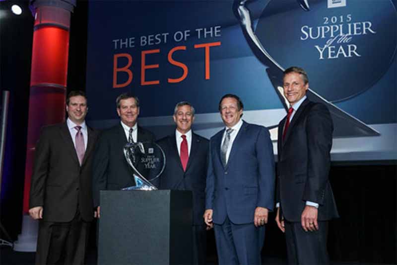bridgestone-group-awarded-supplier-of-the-year-of-the-14-time-of-general-motors20160317-2