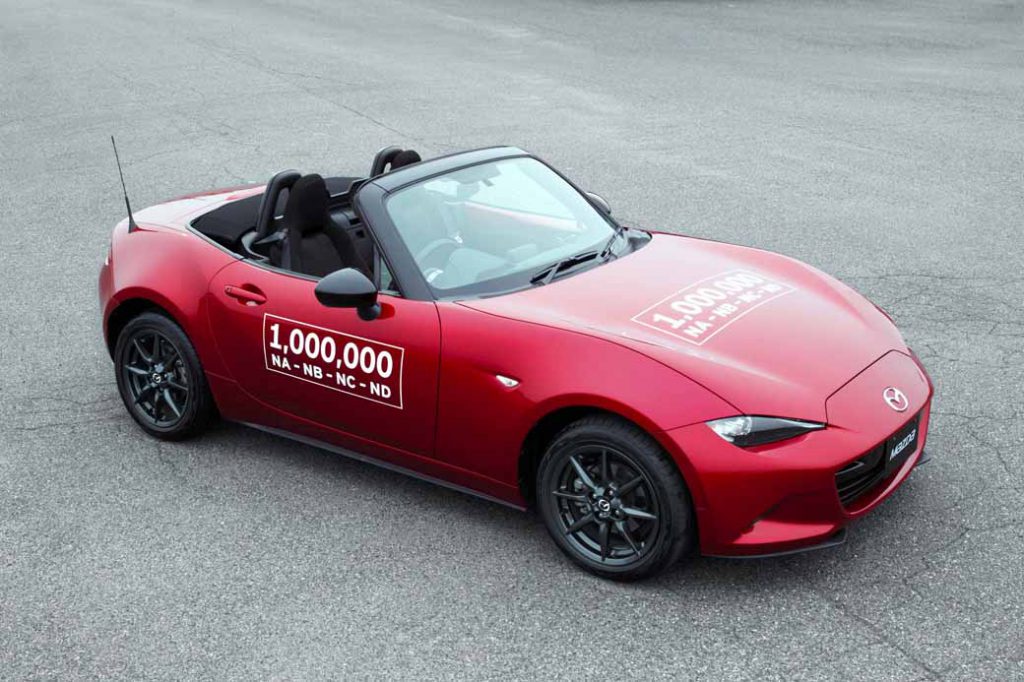 mazda-roadster-is-achieved-100-million-units-cumulative-production20160426-1