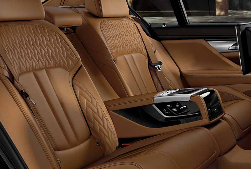70-cars-limited-bmw7-series-celebration-edition-individual-is-released20160526-8