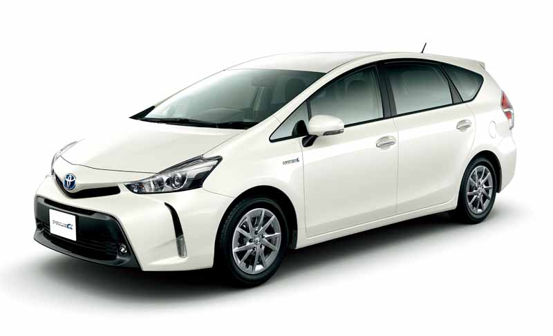 toyota-released-a-special-edition-models-of-the-prius-α-further-grant-the-sense-of-quality20160513-2