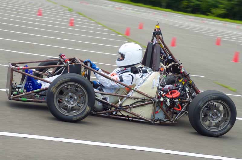 autobacs-the-corporate-sponsors-of-the-student-formula-sae-competition-of-japan20160519-13