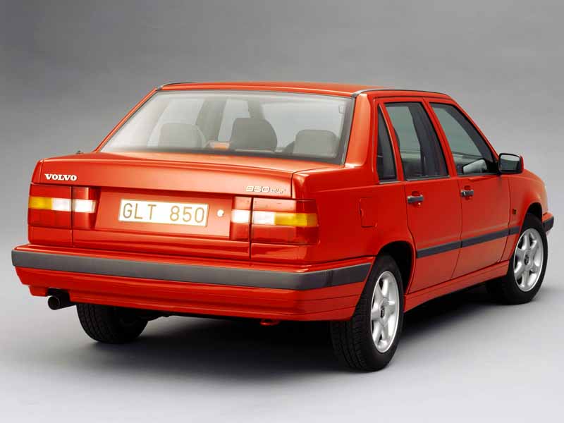 it-was-the-fame-of-the-name-of-volvo-models-volvo-850-launched-25-anniversary20160607-8