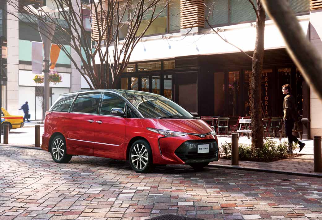 TOYOTA、エスティマ、エスティマハイブリッドをマイナーチェンジ