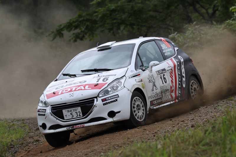 peugeot-208-r2-runaway-victory-in-jn5-class-in-the-fifth-round-of-the-all-japan-rally-championship20160704-4