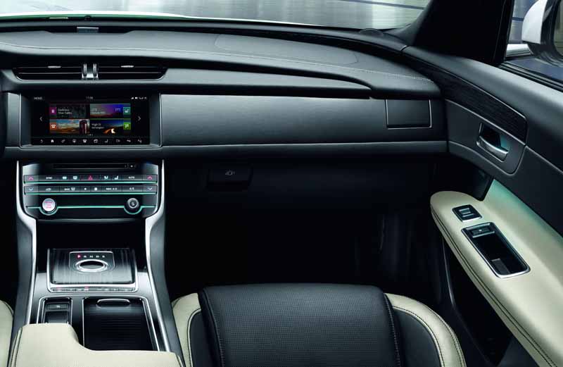 jaguar-land-rover-japan-orders-the-start-of-the-luxury-saloon-xf-2017-model-year20160821-16