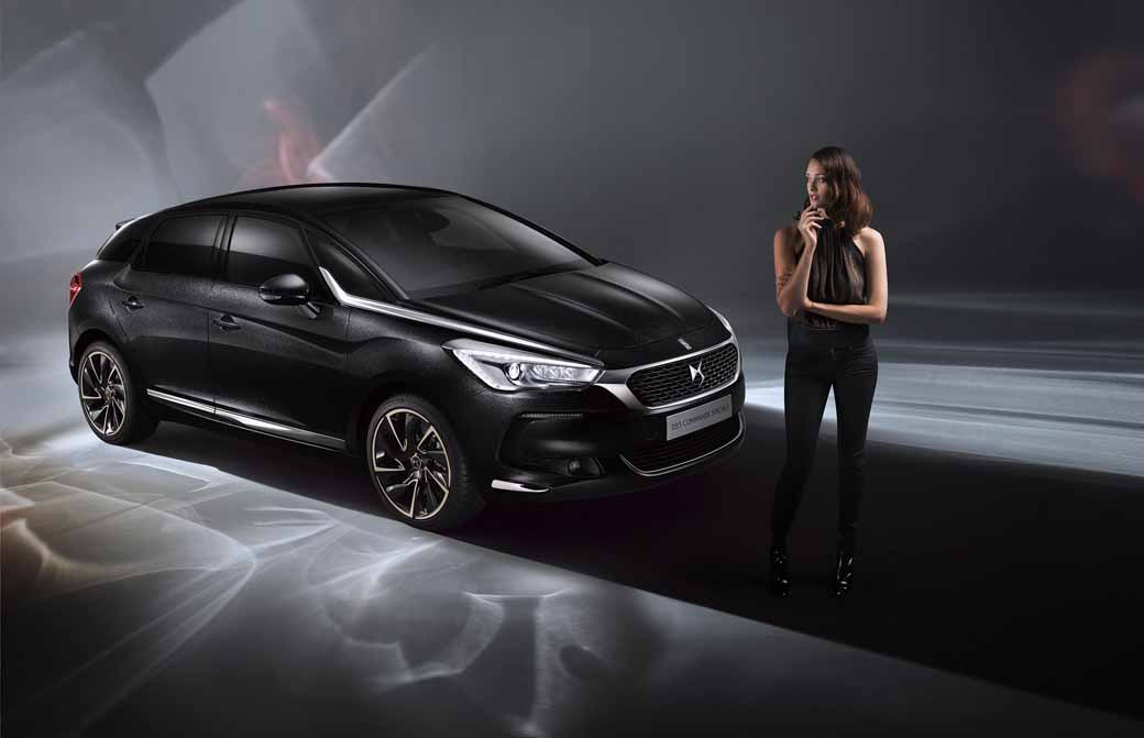 ds-brand-provides-a-virtual-experience-to-travel-the-history-of-the-brand-in-the-paris-motor-show-201620160929-1