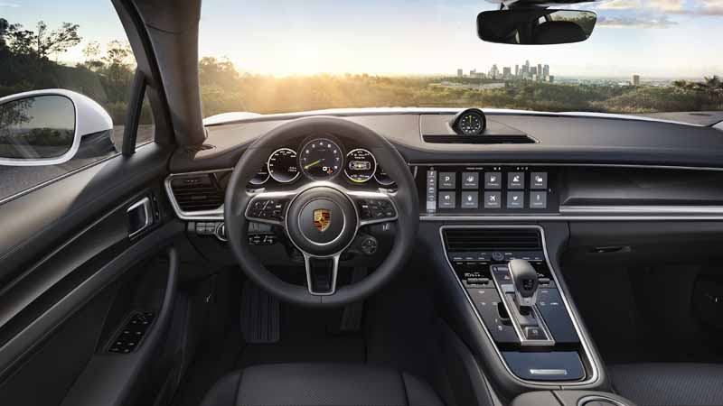 porsche-japan-the-start-of-the-booking-orders-for-the-panamera-4s-hybrid20160910-5