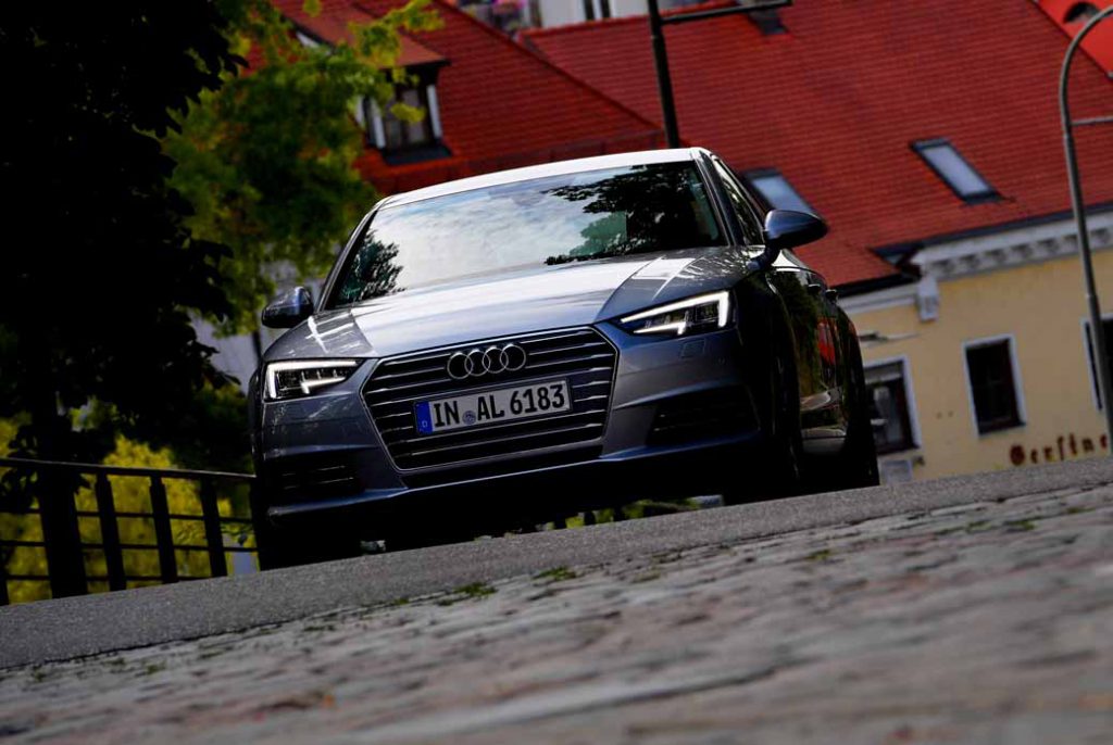 1-4tfsi-added-to-the-audi-a4-a4-avant-limited-car-1st-edition-released-simultaneously20161027-4