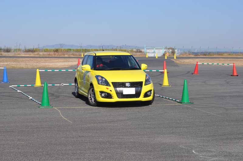jaf-kansai-holds-a-hands-on-event-motor-festival-in-miu-2016-that-you-can-see-touch-and-experience20161118-7