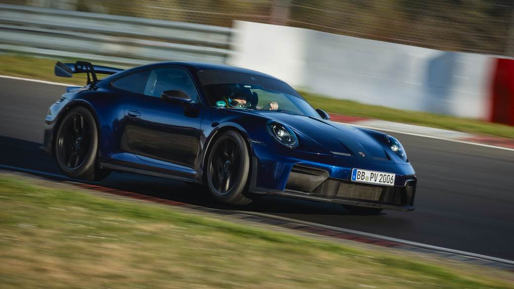 新型ポルシェ911GT3、ニュル北コースで最速タイムを記録