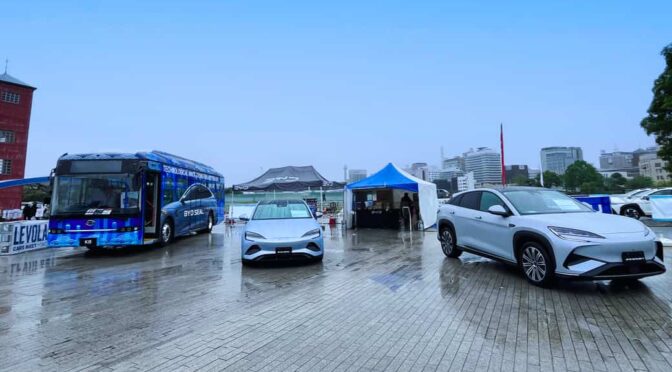 ＢＹＤ、ル・ボラン カーズミート横浜に乗用・商用合同出展