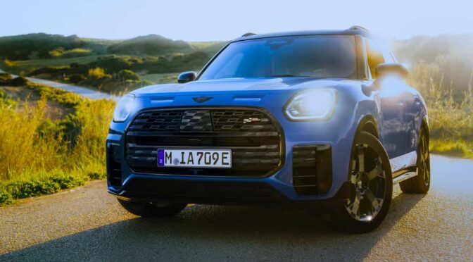 MINI限定車、「COUNTRYMAN SLATE BLUE」販売開始