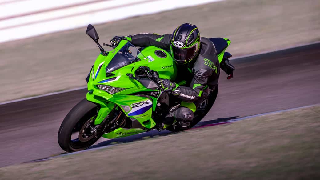 漆黒の世界より現れし者 新商品 カワサキ Ninja ZX－4R シリーズ 2025年