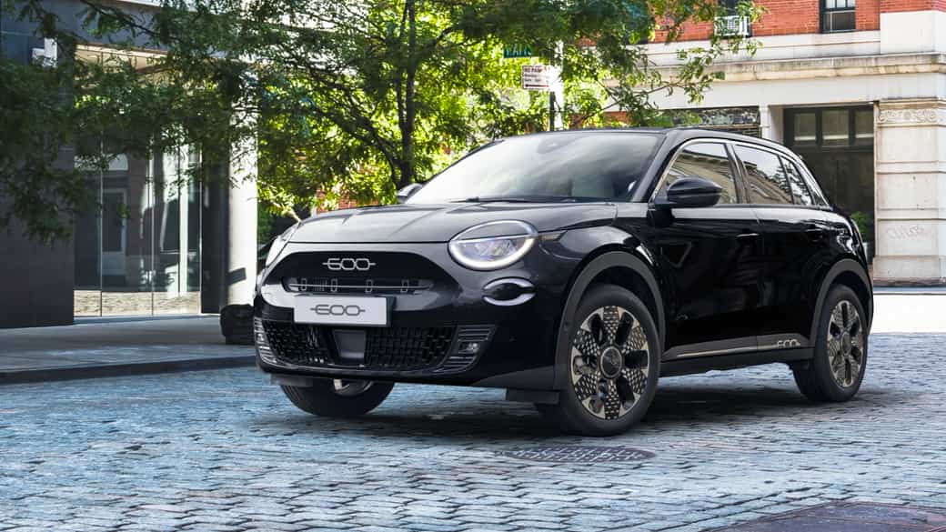 フィアット、限定車の「600 Hybrid Nero Cinema」を発売