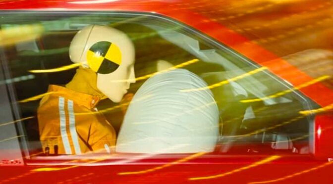 全米安全評議会、米運輸省設計の女性型衝突試験ダミーを称える