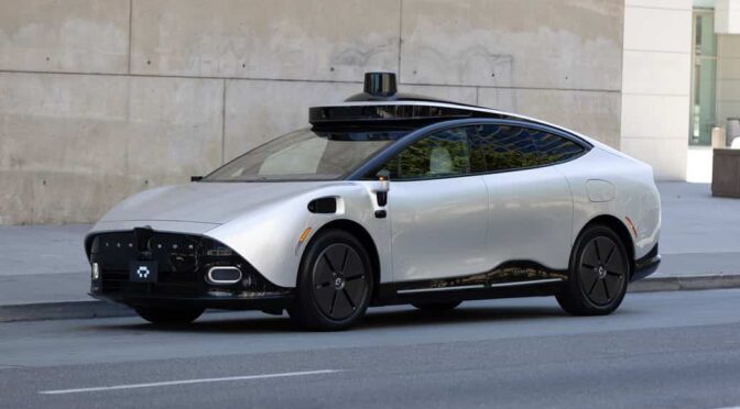 オートリブとテンサー、世界初の折り畳み式ステアリングを発表