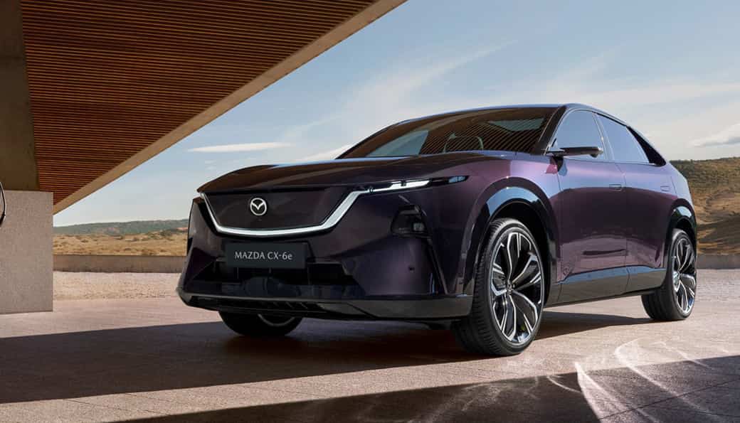マツダ、新型バッテリーEV「MAZDA CX-6e」を世界初公開