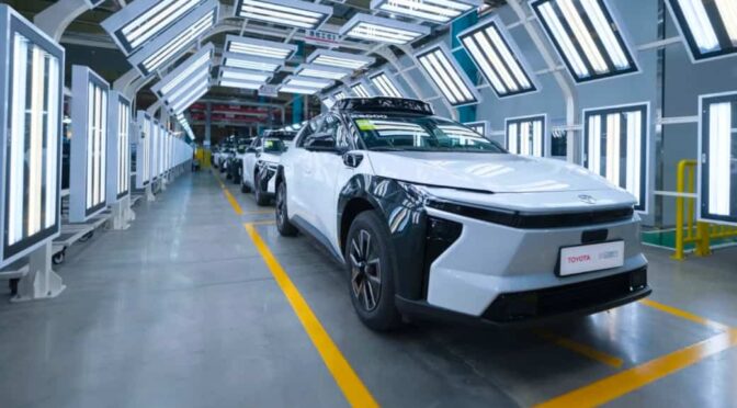 Pony.aiとトヨタ、「bZ4X」ベースの量産型ロボタクシーを商用化